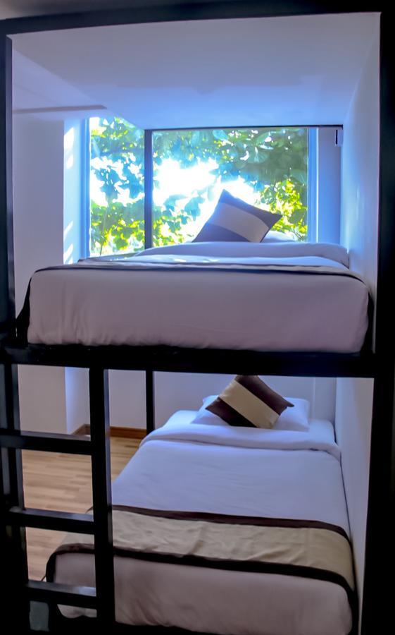 The Lodge Yangon Poshtel Exterior photo